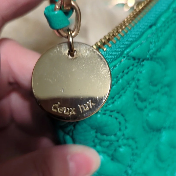 DEUX LUX Teal green quilted heart wristlet with chain strap - Picture 3 of 5